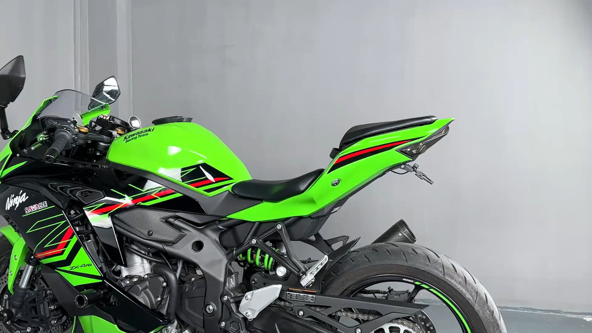 For Kawasaki Ninja ZX-25R ZX4R ZX-4RR LED Tail Tidy License Number