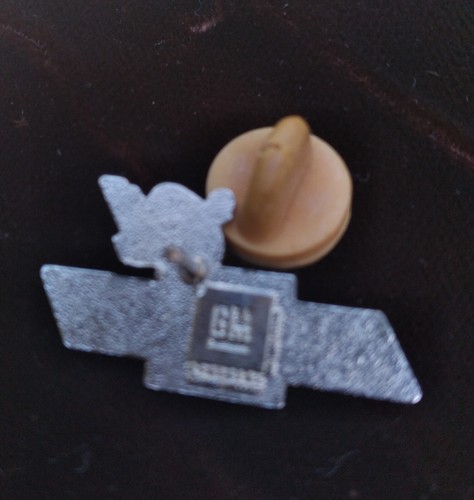 Vintage Chevrolet '61' Automobilia Car Lapel Pinback for Hat Vest ~Metal Pin~ - Picture 2 of 6