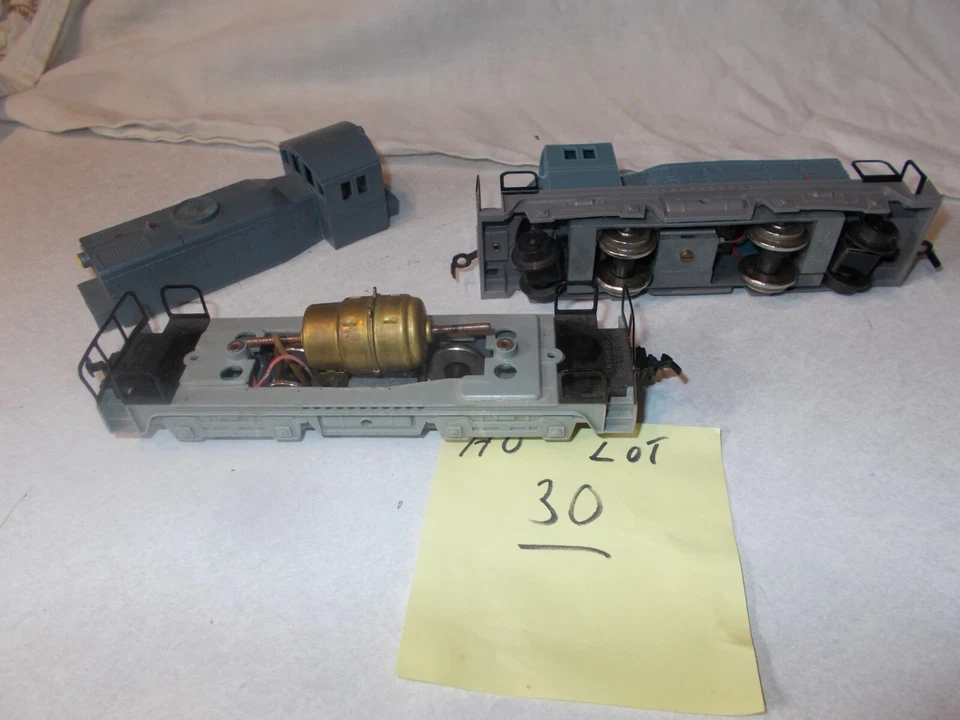 2 western Germany diesel locos,un marked,both motors run,Distler for Cragstan - Image 2 of 4