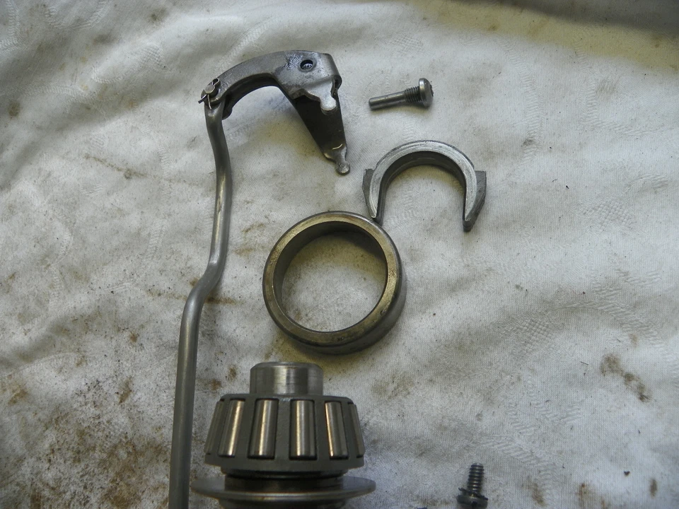 Johnson 28HP Evinrude 1962 Outboard OMC Lower Unit Gear Shaft Shifter Sea Horse - Image 3 of 4