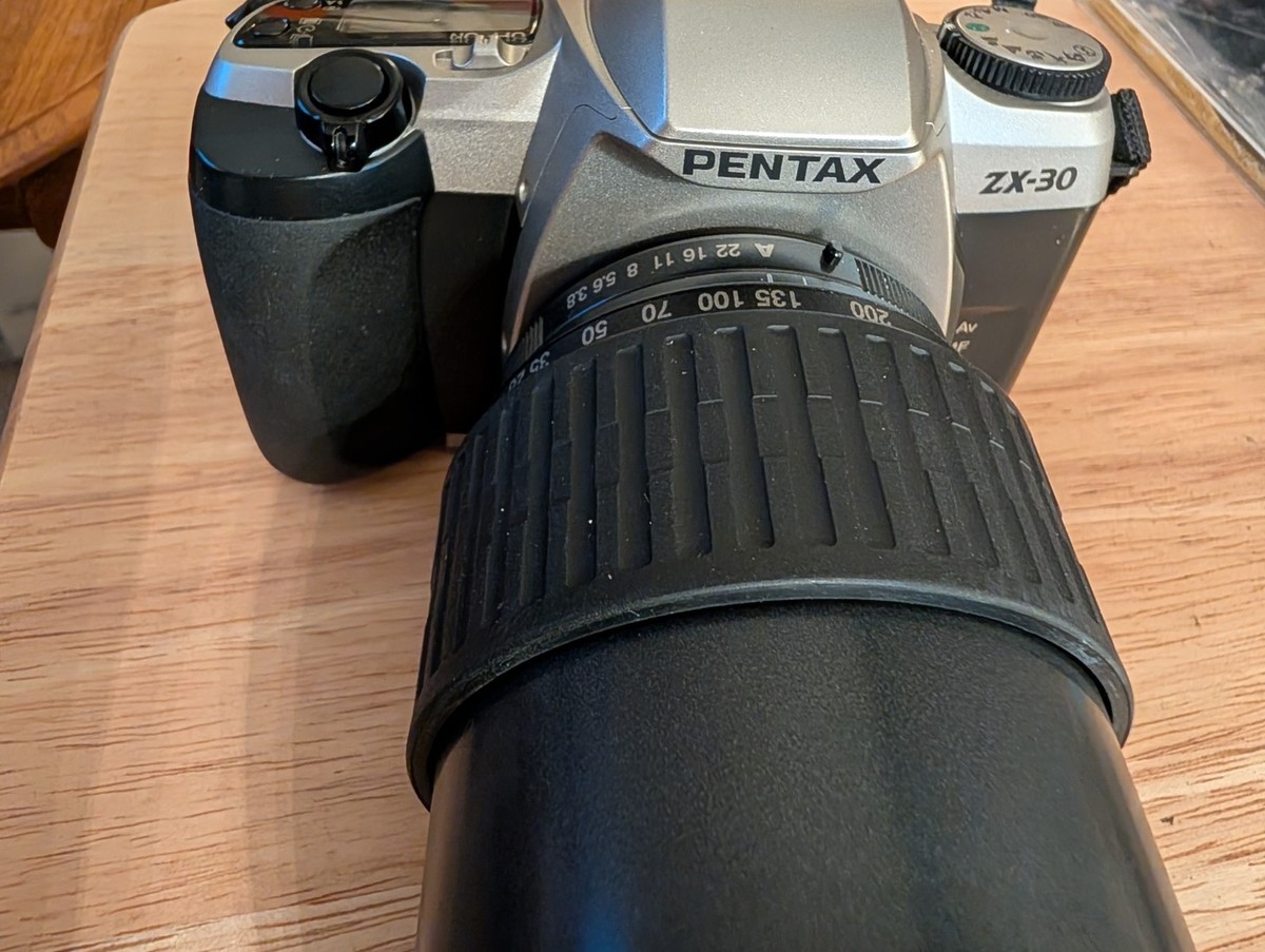 Pentax ZX30 w/ 28-200mm Lens New Batteries Film Camera + Bag +