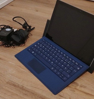 Microsoft Surface Pro 3 Notebook 12 Zoll Intel Core i5 4. Gen Windows 11 Schwarz