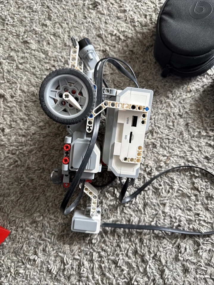 Lego Mindstorms EV3 45544 Driving base Color Ultrasonic Touch sensor robot - Image 2 of 4