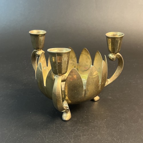 Centrotavola portacandele vintage ottone 3 bracci pilastro conico patina MCM 7" - Foto 2 di 8