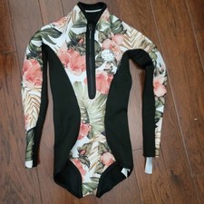 Rip Curl Size 4 Hawaiian Flower UV Rash guard suit