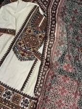 Women  s Cotton Embroidered Salwar Kameez Set, Multi-Color Woven, One Size