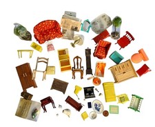 Vintage Dollhouse Miniatures Lot 40 Household Accessories Mixed Sizes
