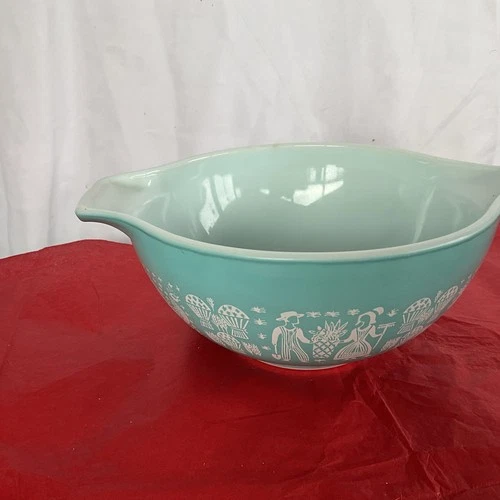 1 1/2 Quart Pyrex Blue Bowl Amish Pattern