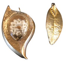 Vtg Swiss Harvester gold tone Pendant Watch Anti Magnetic  Gold Plated Leaf