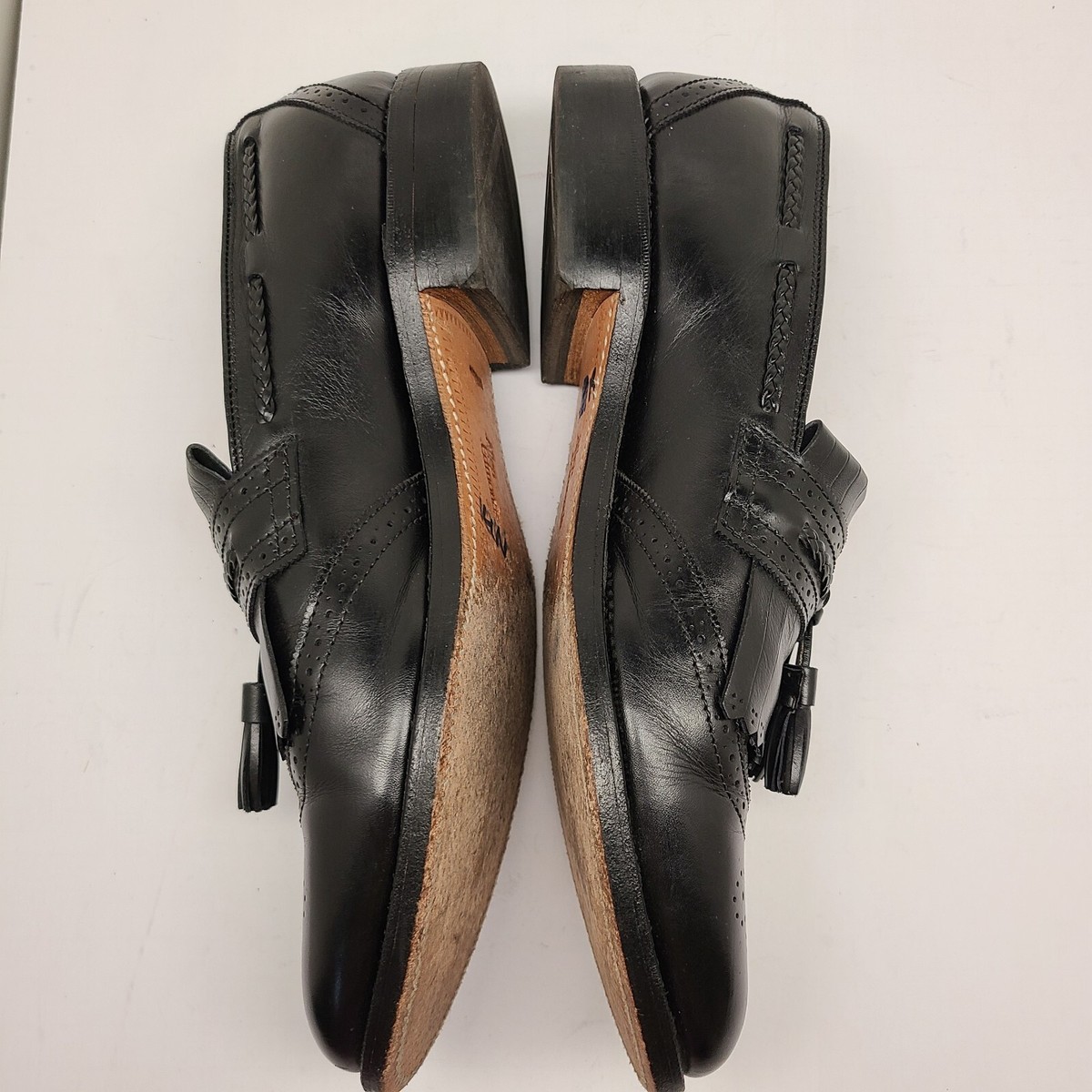 Allen Edmonds Bradenton Leather Slip On Kiltie Tassel Loafers Men’s 9B Allen Edmonds kiltie tassel loafer in tan leather.... | Depop main image 4