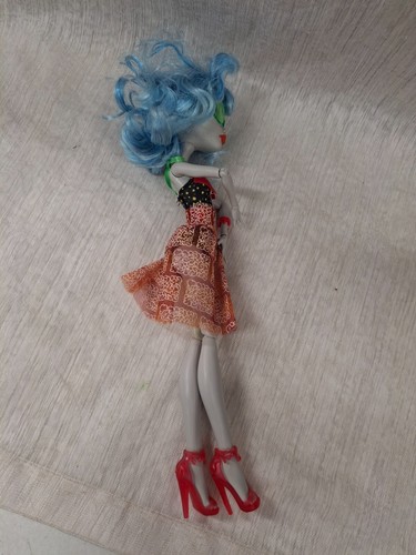 2011 MONSTER HIGH GHOULIA YELPS PUPPE "Skull Shores" - Bild 4 von 7