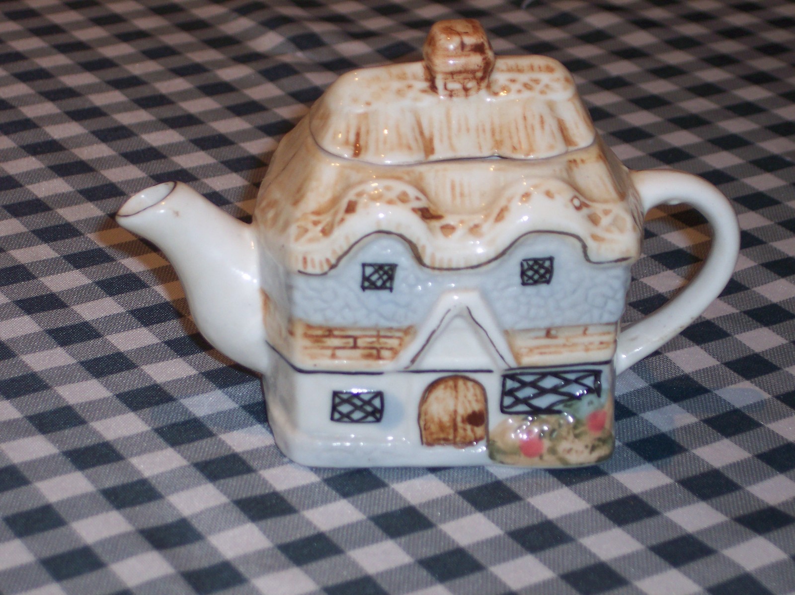 10 Decorated Novelty Teapots eBay