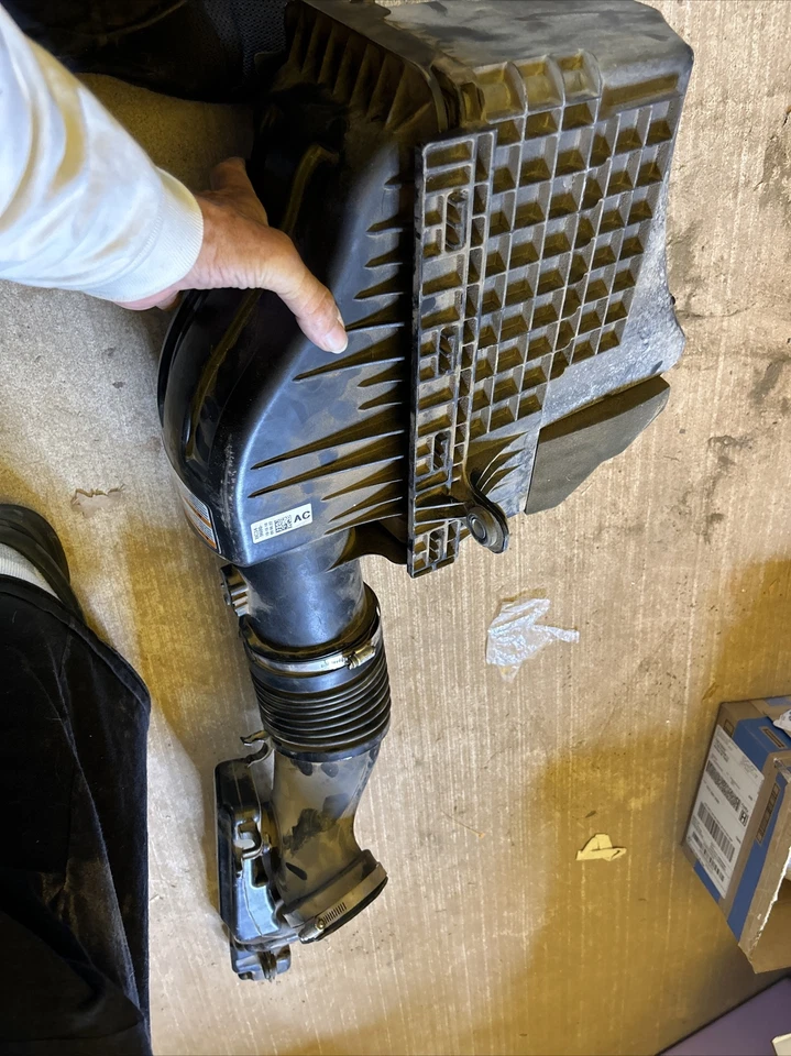 Filtro de aire CAJA DE AIRE FORD F350 11-16 6,7 L Powerstroke diésel BC34-9F805-CC OEM Foto 3 de 4