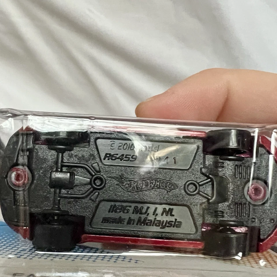 NWT New Hot Wheels Faster Than Ever '12 Series 99/247 Aston Martin DBS Red 9/10 - Image 3 of 4