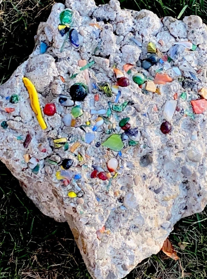 😎Akro Agate Co.Piece Of History-Massive Piece Of The Floor W/Marbles & Cullet - Image 3 of 4