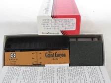 InterMountain/LONGS  ATSF RR-27 Reefer  "GRAND CANYON" #34754   NIB