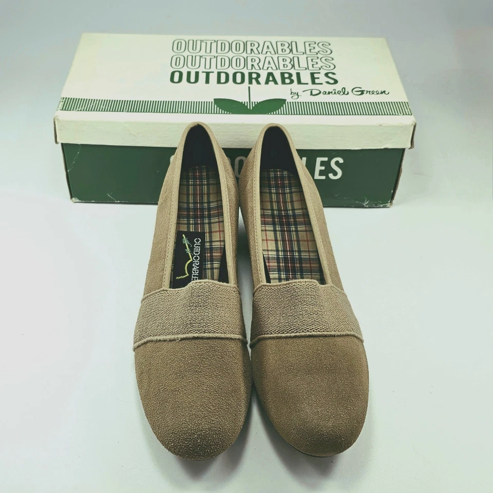 Daniel Green Outdorables Olivia Taupe Gamuza Sin Cordones Cuña Mujer Talla 8 De Colección Nuevo de Lote Antiguo Foto 2 de 4