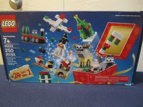 LEGO Seasonal: Christmas Build-Up (40222) - opened - all pieces included