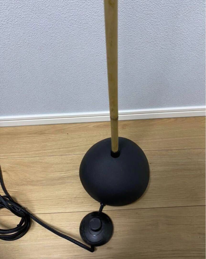 isamu noguchi akari BB3-33S FLOOR Lamp with stand, long type isamu noguchi akari BB3-33S FLOOR Lamp with stand, long type