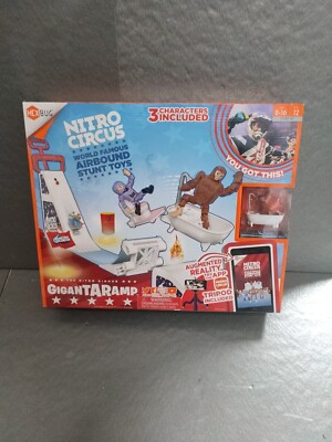 HEX BUG NITRO CIRCUS GIGANTARAMP STUND SET