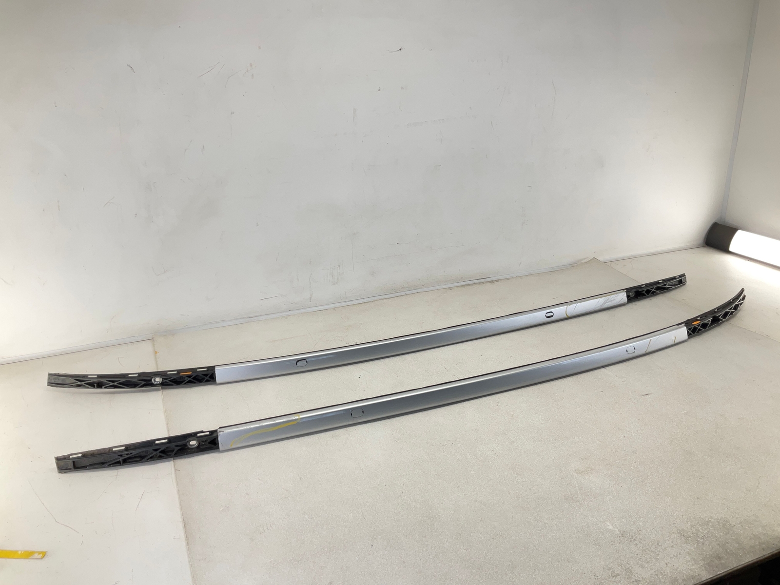 17-20 MASERATI Levante Roof Luggage Left Driver & Right Passenger Rack Rail OEM