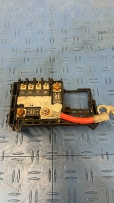 2010-2016 Cadillac Srx Engine Battery Compartment Fuse Box 15930594 Oem