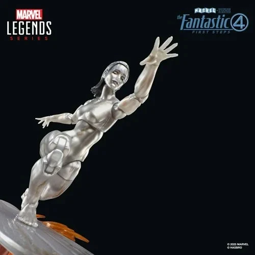 Figura de acción Silver Surfer de 6 pulgadas The Fantastic Four: Marvel Legends Series Foto 4 de 4
