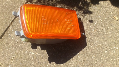 1x Blink Leucht vorne rechts in Stoßstange für VW Golf 3