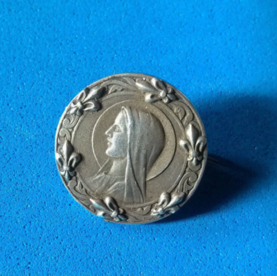Ancienne Broche Fleur De Lys En Argent Massif - Poinçon Sanglier (début 1900) - Occasion Avec Patine