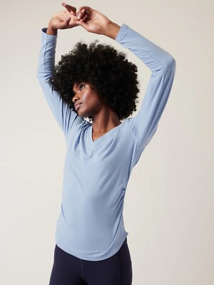 NWT Athleta L Heron Blue Outbound V-Neck Top Lightweight Wicking Odor Control