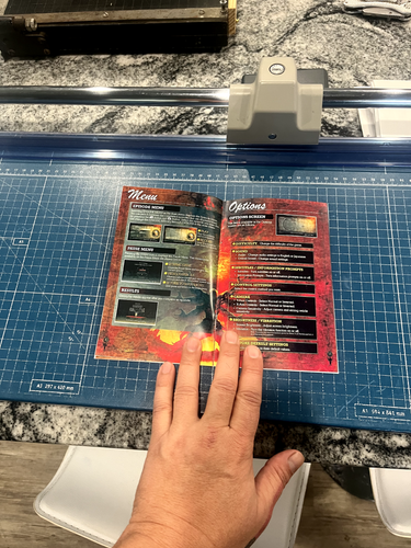 Spider Man Shattered Dimensions - Custom Replacement manual for Xbox 360 - Picture 8 of 17