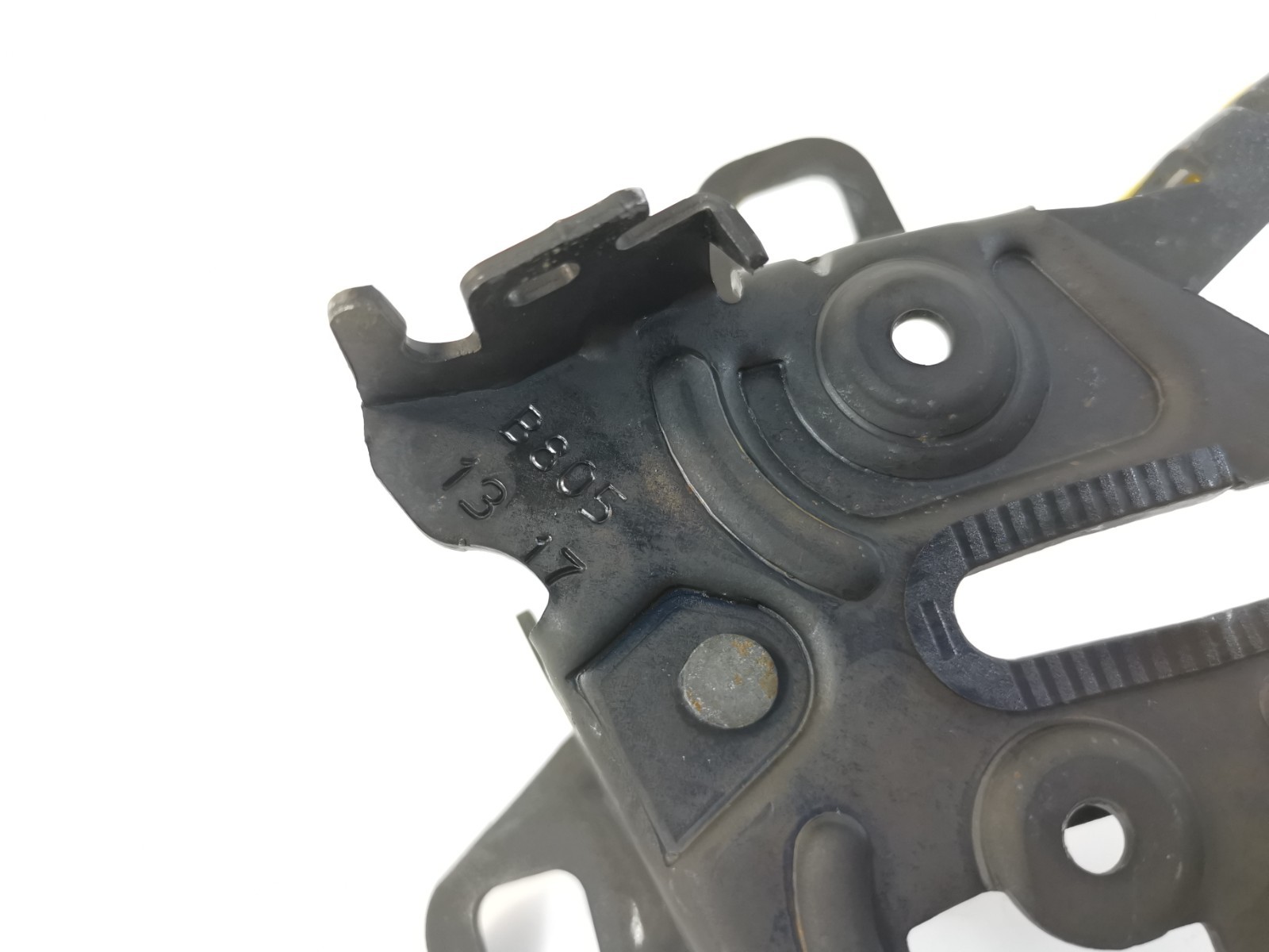 Maserati Ghibli 2018 M156E AWD 3.0 Hood Bonnet Center Lock Latch OEM