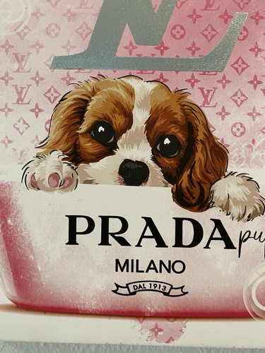 Prada Pupper LV Gucci King Charles Cavalier Spaniel arte su tela rosa argento - Foto 3 di 7