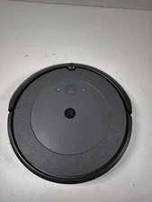 iRobot Roomba i3 Robot Vacuum - For Parts, Signs of Use