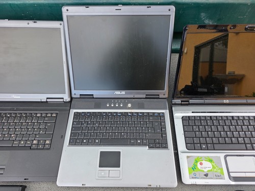4 x Laptop Konvolut /HP /Asus/ Toschiba /Fujitsu/Siemens ungeprüft Teile - Bild 3 von 14