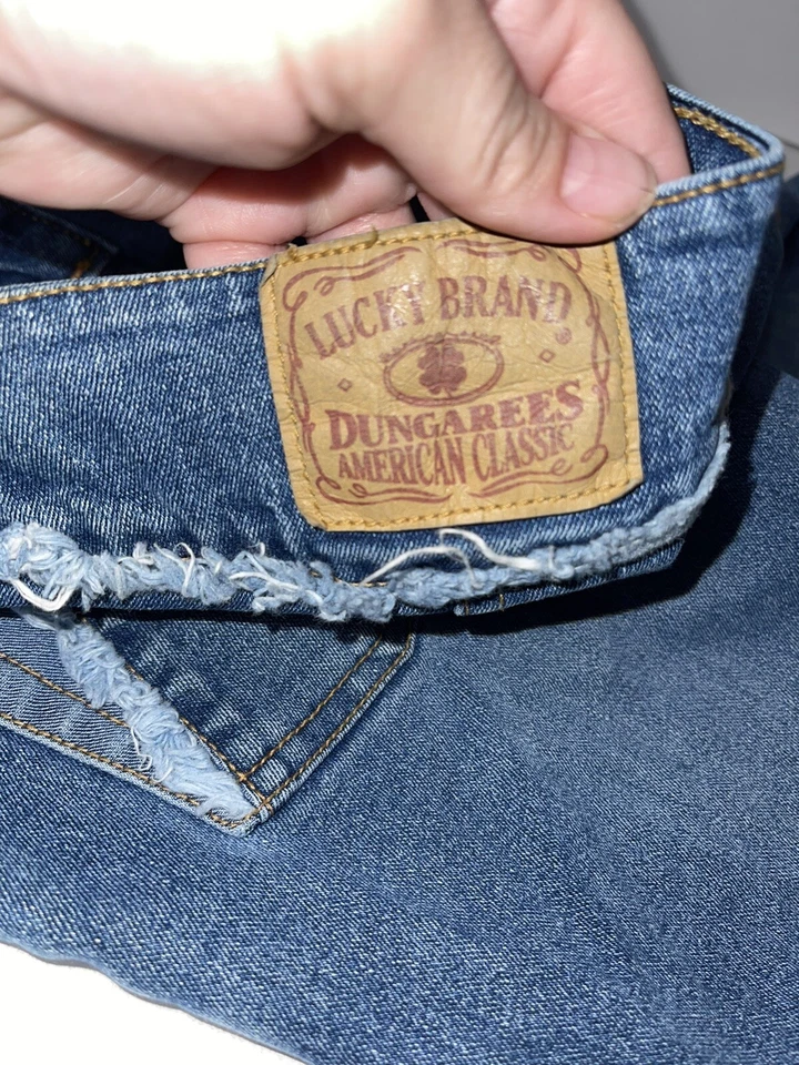 Pantalones de mezclilla capri acampanados bordados talla 8 Lucky Brand para niñas Foto 4 de 4