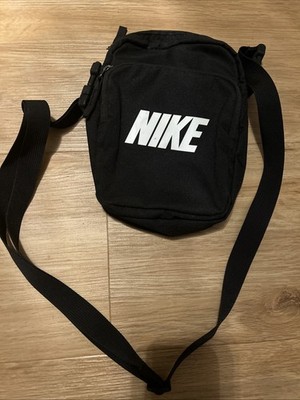 Nike Heritage Tasche, schwarz weiß, Umhängetasche, Crossbag, Herrentasche