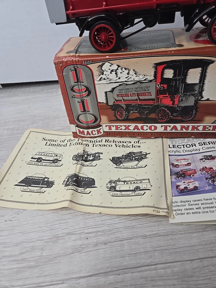 Ertl Texaco 1910 Mack Tanker Truck Series DieCast Metal Bank Collector F122 - Image 2 of 4