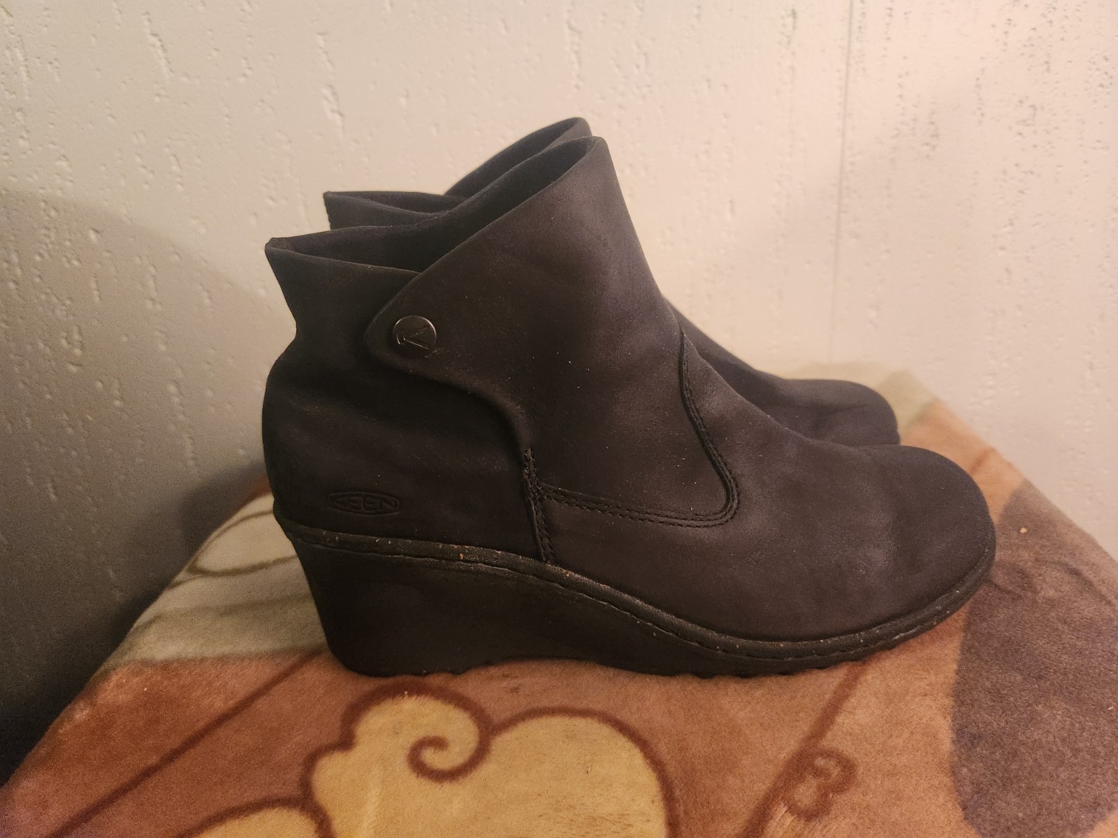 Stivaletti KEEN Akita da donna taglia 8 5 in pelle nera con zeppa #41