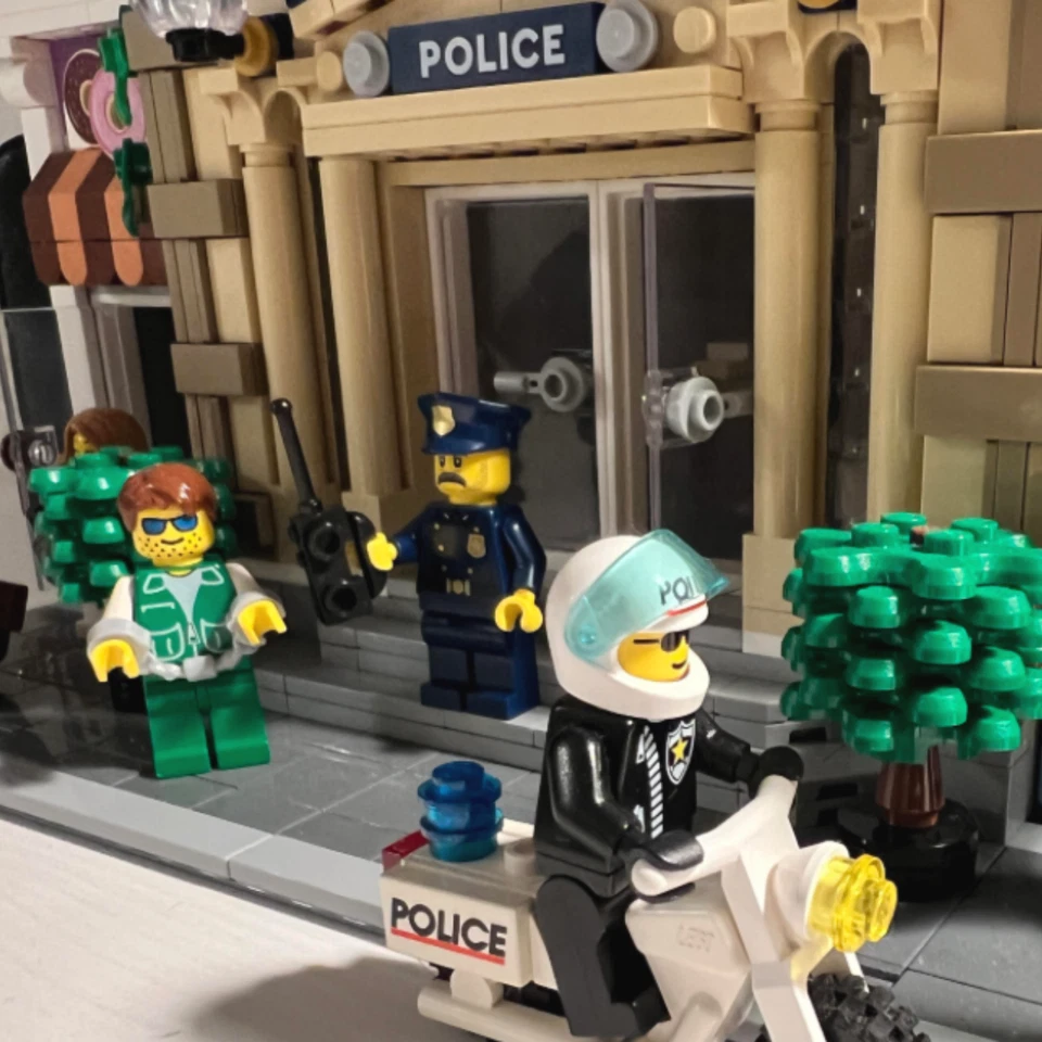 5x Lego Police Minifigures Bulk Lot Police Officer Lego Cop Minifigs Swat Lego - Image 4 of 4