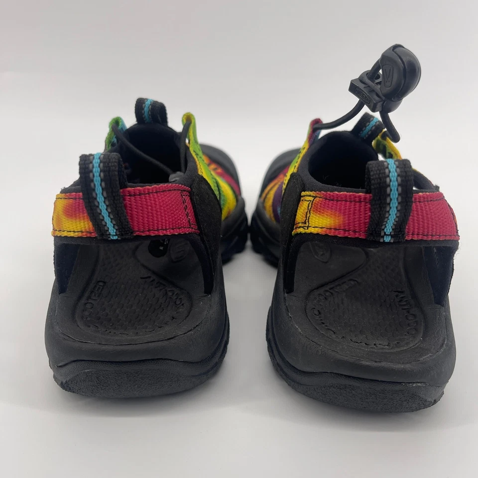 Sandalias de agua KEEN coloridas tie dye negras niños EE. UU. 6 zapatos para caminar senderismo Foto 4 de 4
