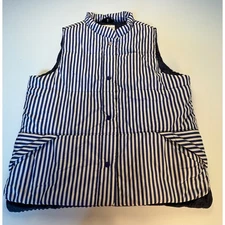 Free Assembly Women's Puffer Vest Striped Navy Blue White Sleeveless.  Sz  L