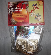Vtg Walco MINI-GIFT BOXES Sequin Bead Christmas Ornament Kit 30060 NIP Makes 3