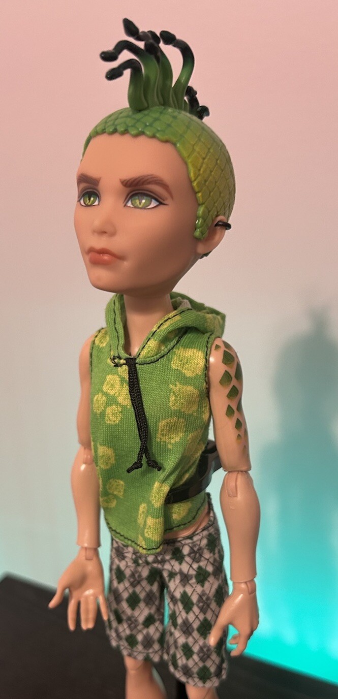 Monster High Deuce Gorgon Scaris City of Frights Doll Complete