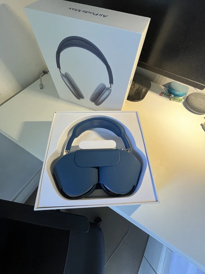 Apple Airpods Max (Midnight-Sky Blue) [USB-C] *USED* - image 3 of 4