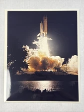 NASA STS 63 Shuttle Discovery Night Launches from Launch Pad 39B Press Photo 1