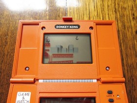 NINTENDO Donkey Kong Game and Watch in Excellent Condition (DK-52) 1982