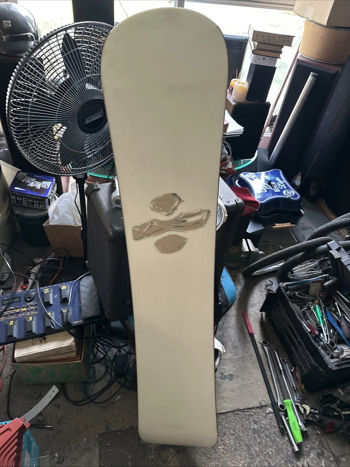 Division 23 Snowboard 57 Inch Long with OXYGEN Bindings - Image 3 of 4