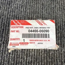 LEXUS OEM FACTORY REAR BRAKE PAD SET 2007-2012 ES350 04466-06090