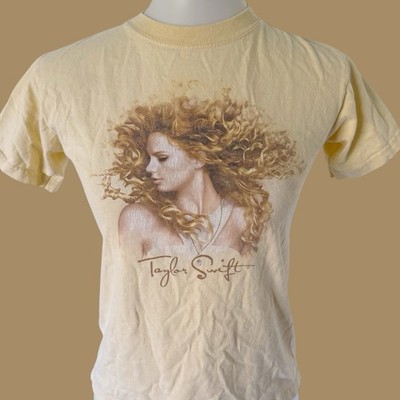 Taylor Swift Fearless Tour Tee Shirt YOUTH M Medium Swiftie Merch 2009 Y2K Yello